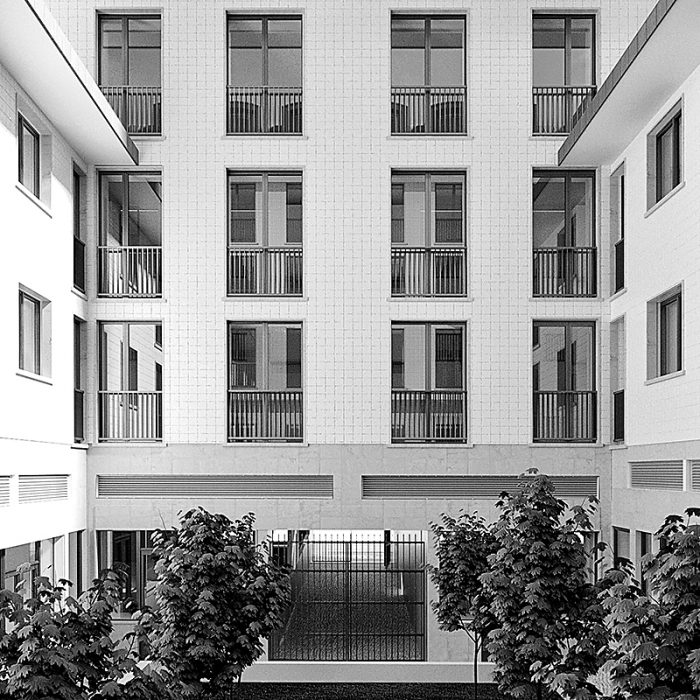 BUILDING WITHIN A DOWNTOWN